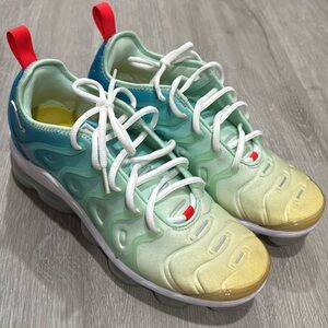 Nike air vapormax plus for women size 8.5 I just used it twice